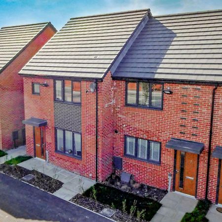 Newly Built, Splendid House For 5 In Manchester! Exteriör bild