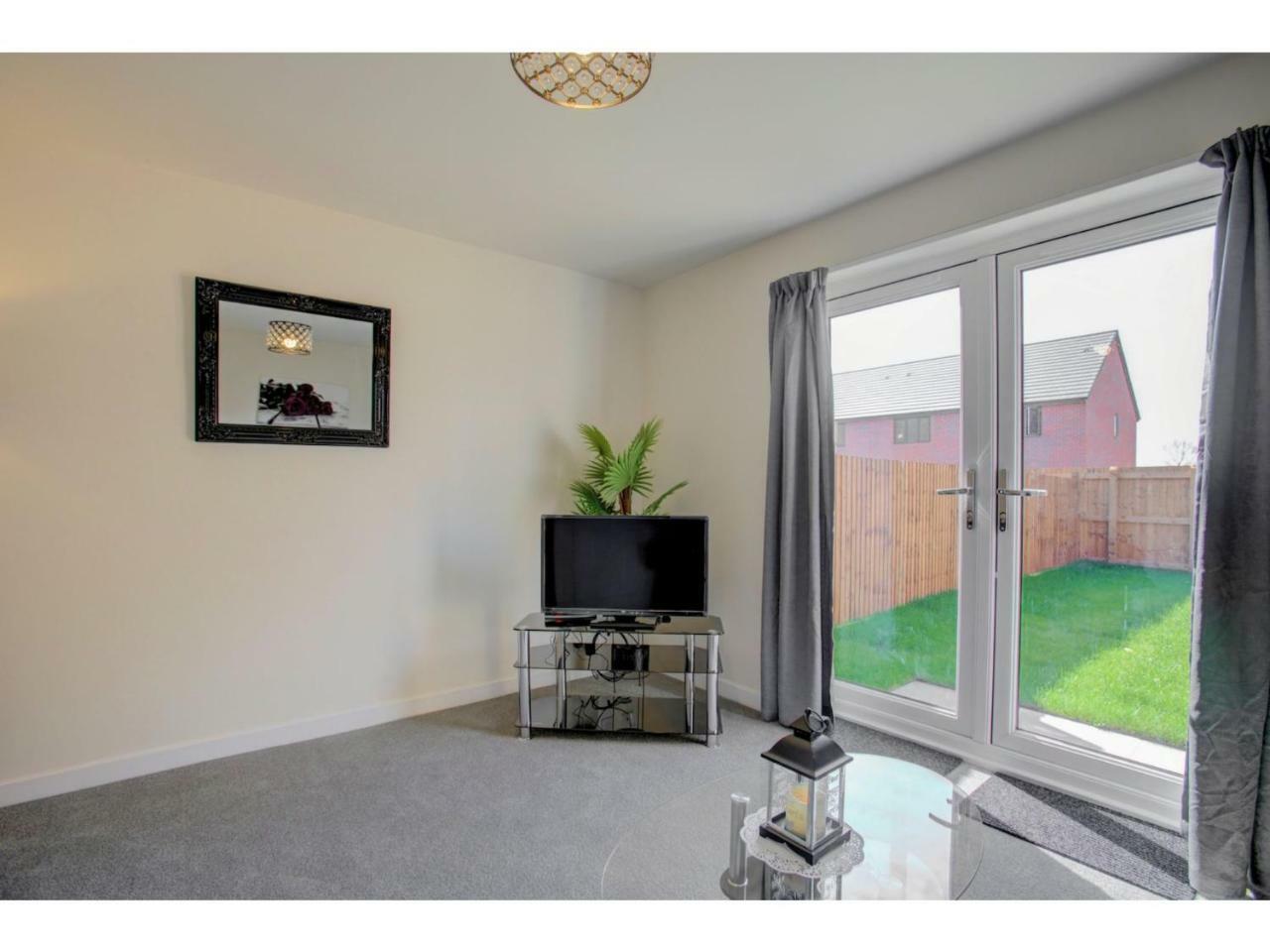 Newly Built, Splendid House For 5 In Manchester! Exteriör bild