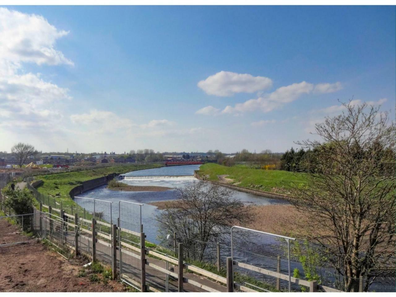 Newly Built, Splendid House For 5 In Manchester! Exteriör bild