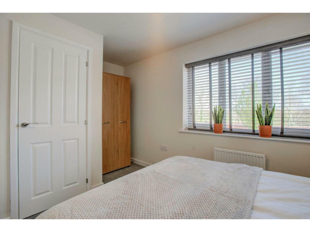 Newly Built, Splendid House For 5 In Manchester! Exteriör bild
