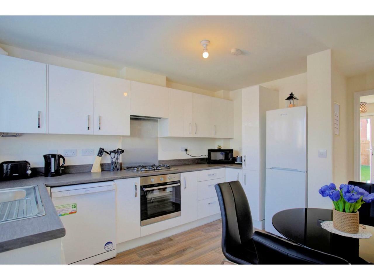 Newly Built, Splendid House For 5 In Manchester! Exteriör bild